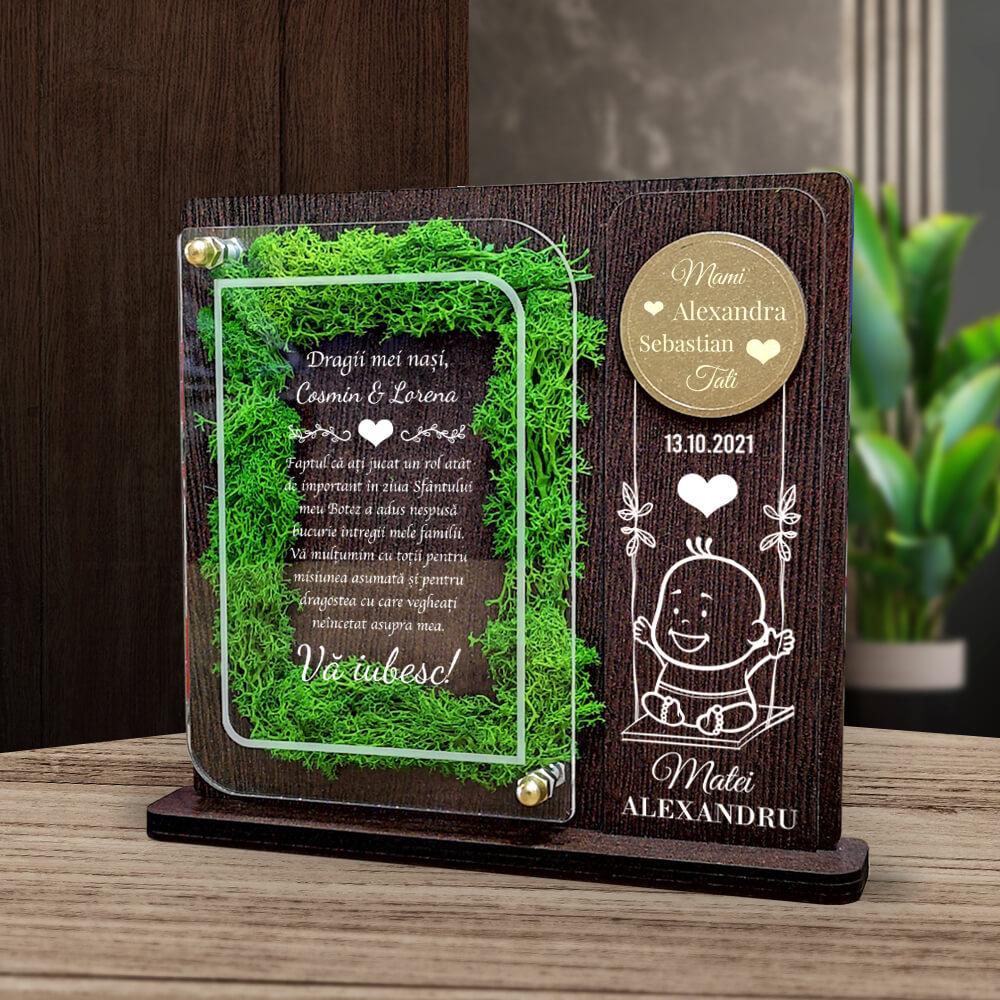 trofeu-personalizat-cu-licheni-multumire-nasi-botez