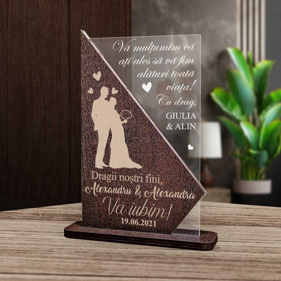 cadou-personalizat-trofeu-special-pentru-fini