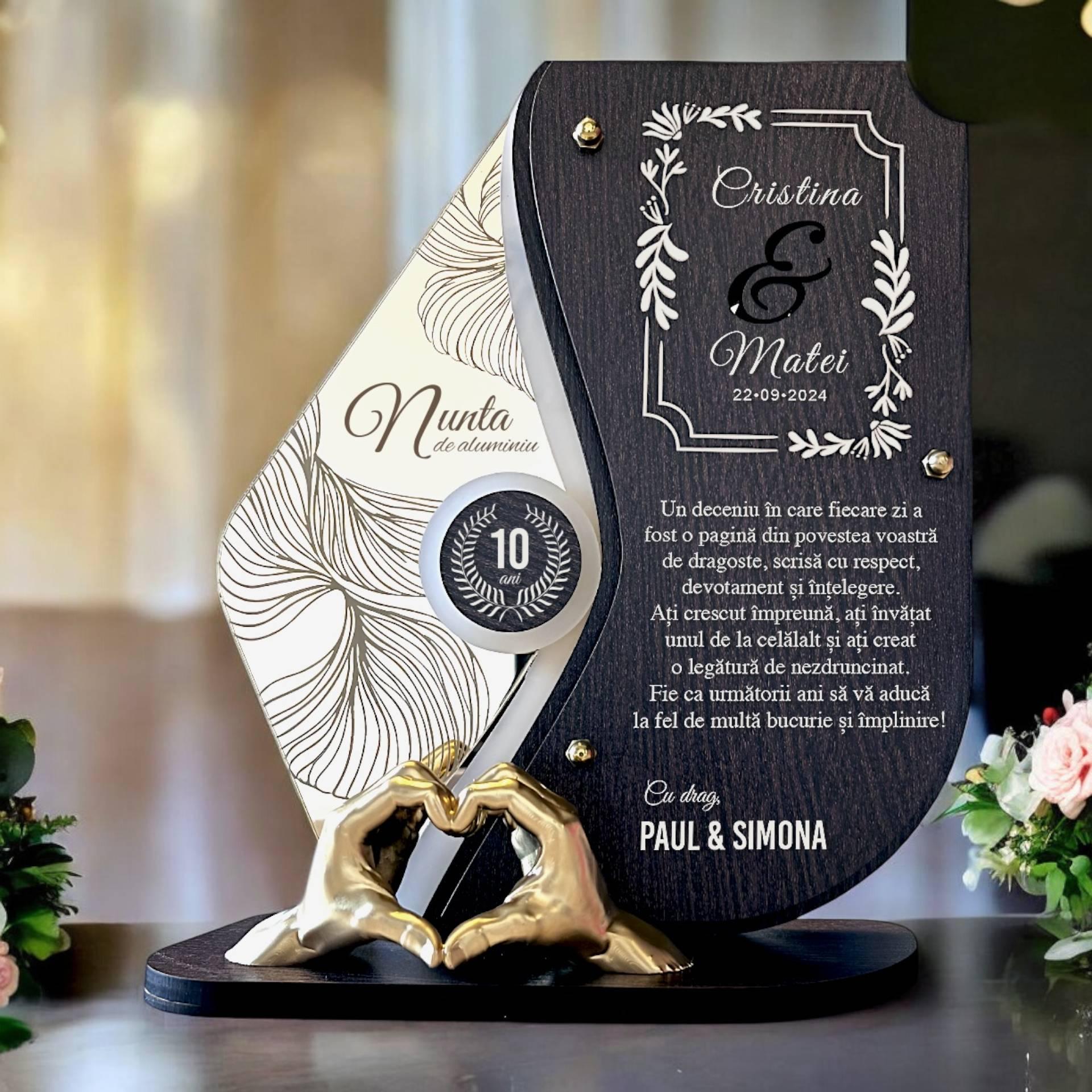 trofeu-personalizat-10-ani-nunta-de-aluminiu-manute